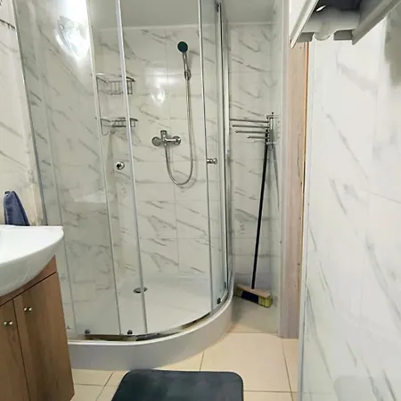 Pod Lasem Pracownicze Habitación en casa particular Goleniów